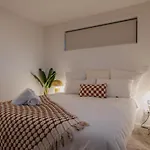 Addington Stadium Stay - Sleeps 6