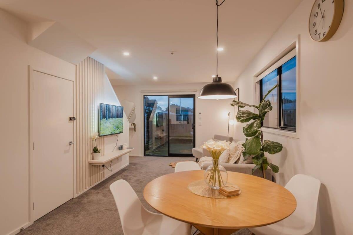 Addington Stadium - Sleeps 6 Holiday home *